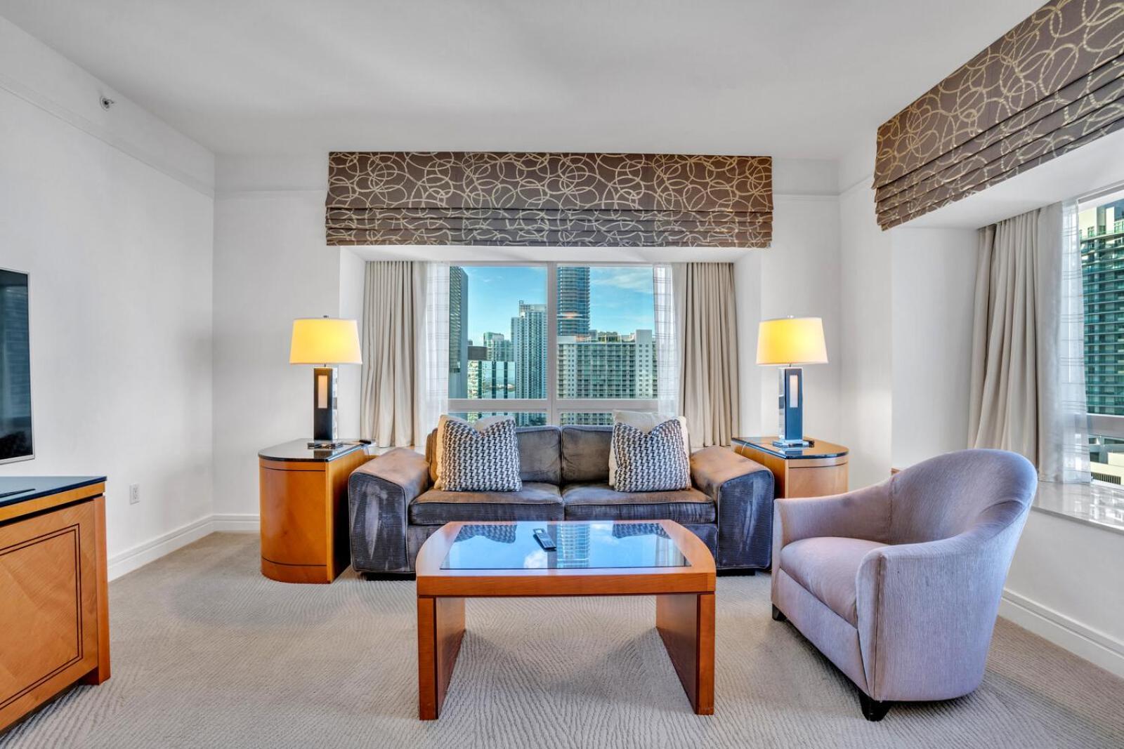 Private 2Bed - 2Bath Ocean View Suite Four Seasons Hotel- Four Seasons Miami Apartahotel Miami