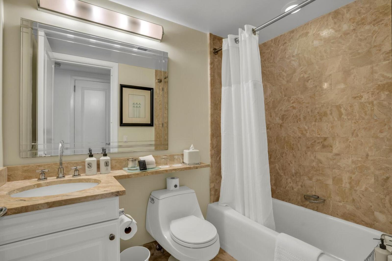 Private 2Bed - 2Bath Ocean View Suite Four Seasons Hotel- Four Seasons Miami *