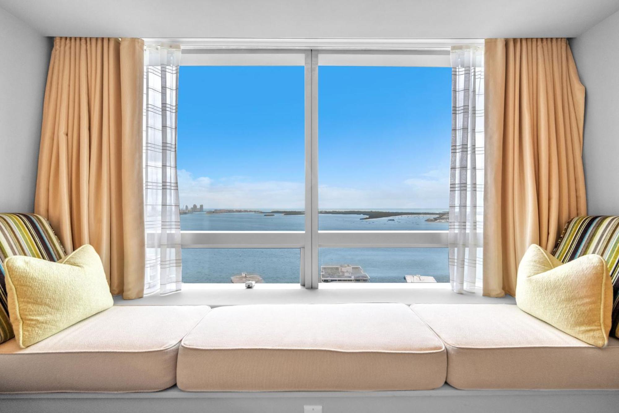 Private 2Bed - 2Bath Ocean View Suite Four Seasons Hotel- Four Seasons Miami * Miami