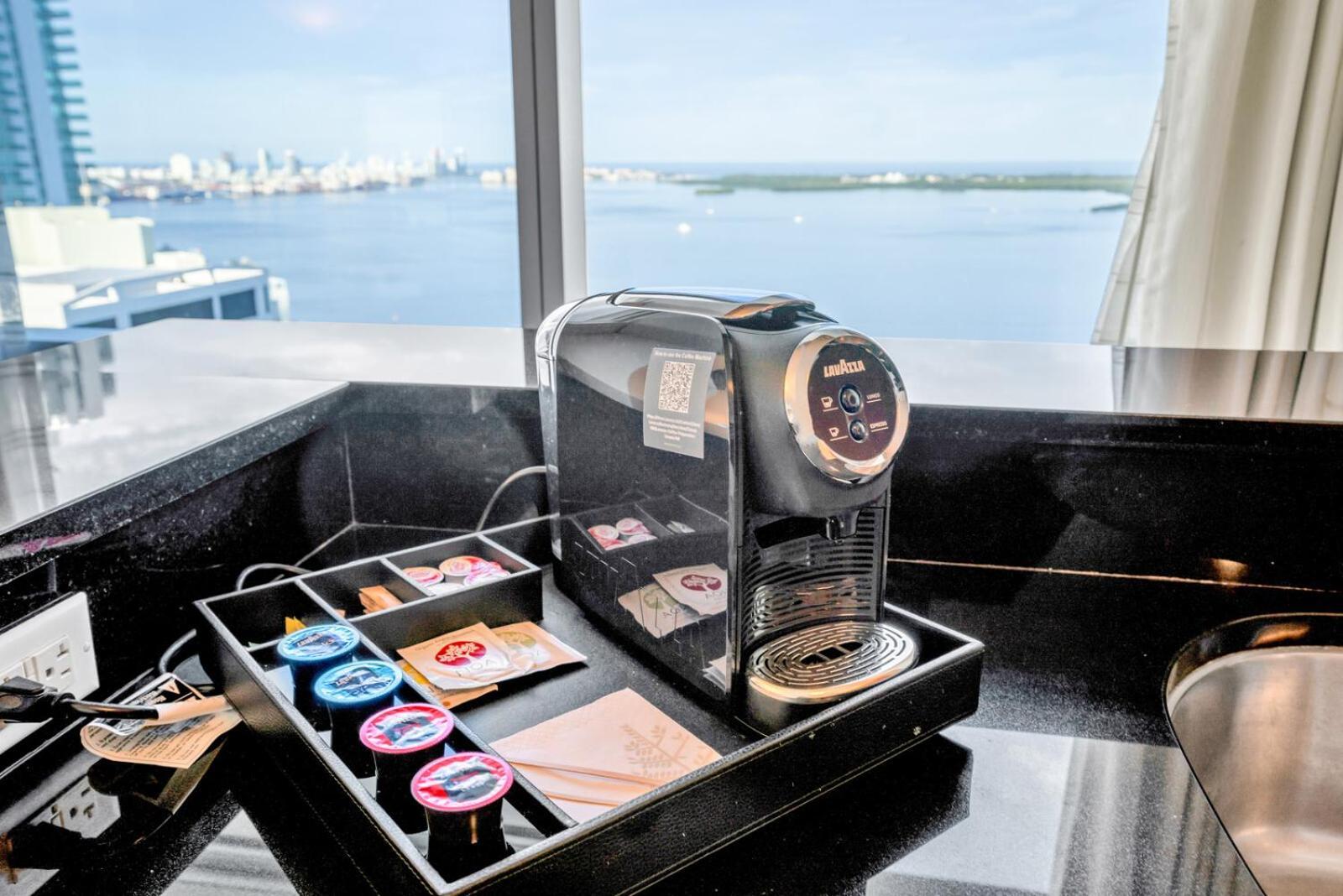 Private 2Bed - 2Bath Ocean View Suite Four Seasons Hotel- Four Seasons Miami Apartahotel Miami