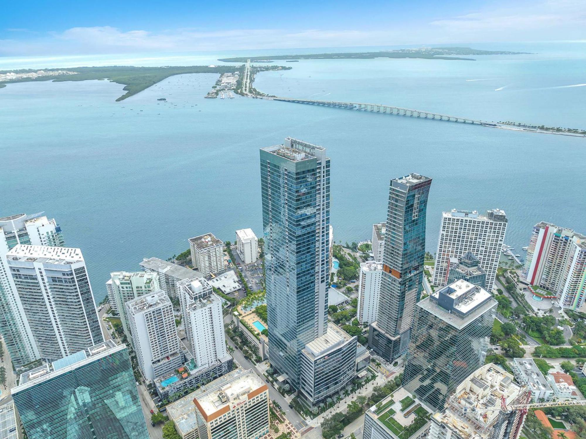 Apartahotel Private 2Bed - 2Bath Ocean View Suite Four Seasons Hotel- Four Seasons Miami *